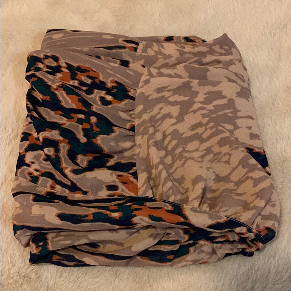 Sleeveless Abstract Patterned Dress - Picture 5 of 5